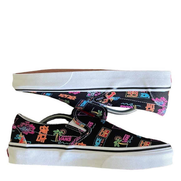 Vans NEW Unisex Classic Market Slip On Shoe Size 9.5 or 8 #201 - Picture 7 of 10